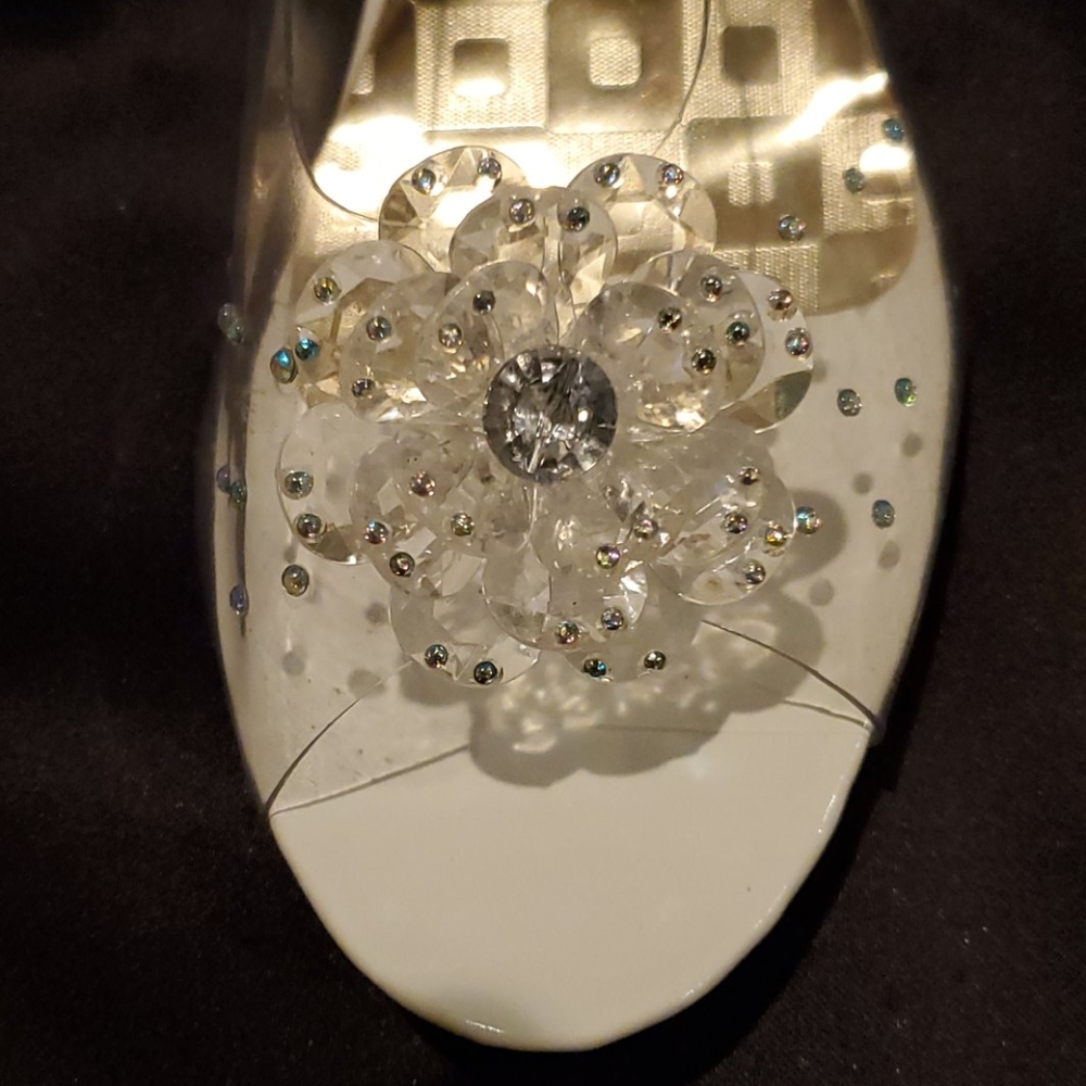 Glass Slippers - Picture 4 of 4